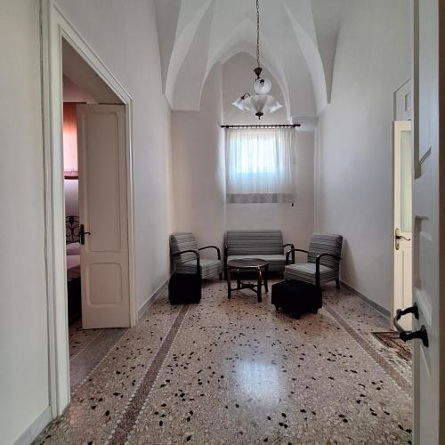 Palazzo N.D. Maria Addolorata Campa Alari — 4-Star Luxury Hotel in Squinzano, Italy