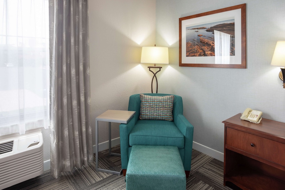 Hampton Inn Duluth Canal Park - photo 29
