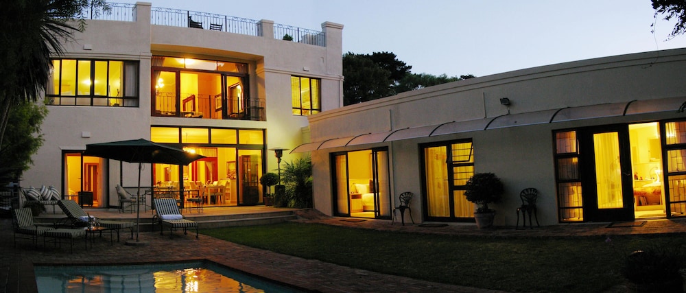 Riversong Guest House — 4-Star Luxury Hotel in Cape Town, South Africa