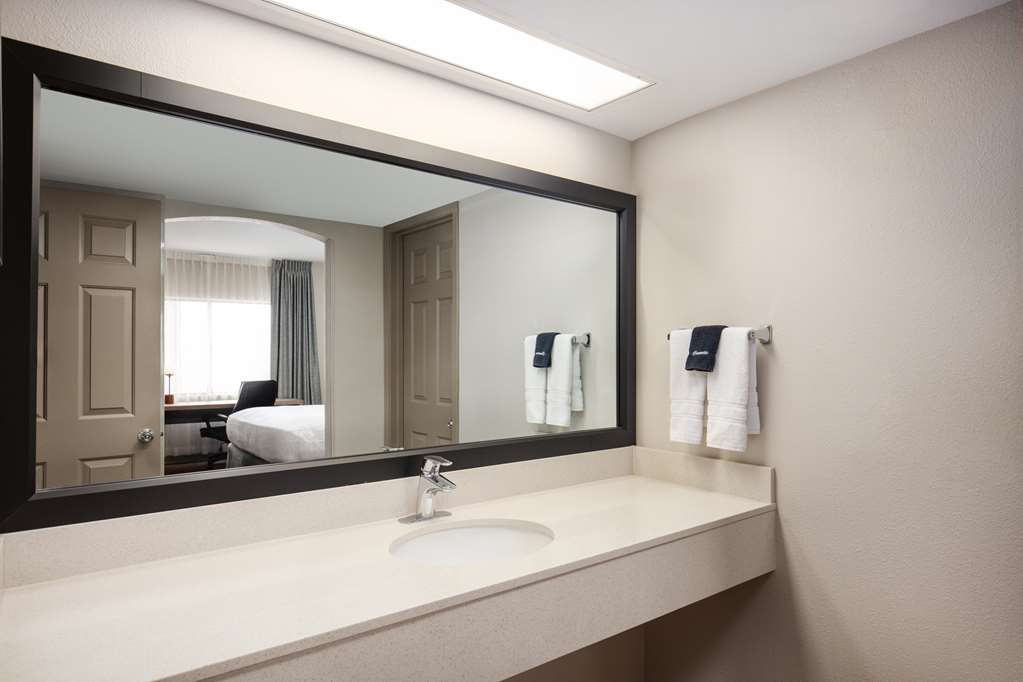 Best Western Plus King's Inn & Suites - photo 38