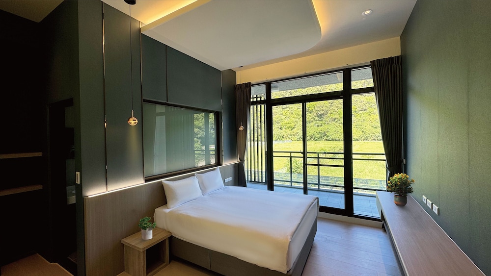 Longtan Lake Inn - last minute hotel in Yilan