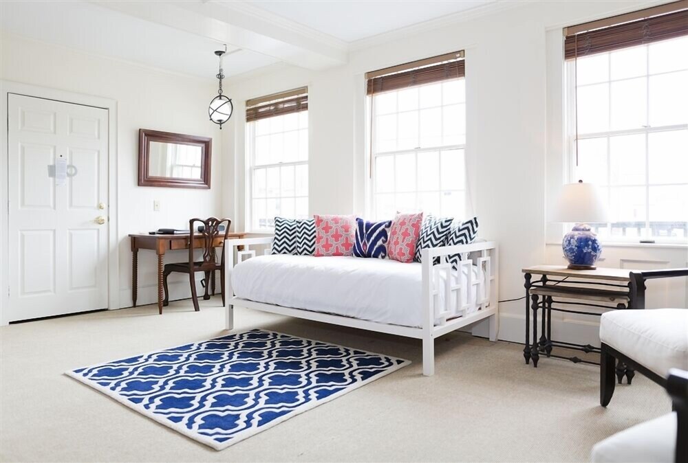 The Lindsey Hotel - photo 13