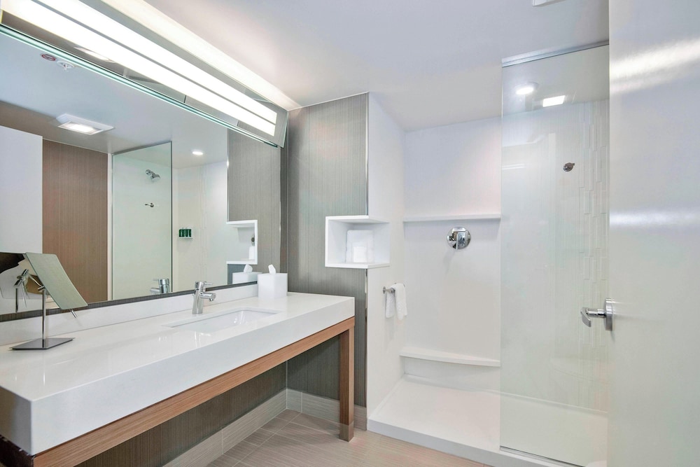 Courtyard by Marriott Raleigh Cary Parkside Town Commons - photo 27