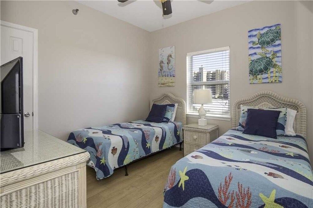 Phoenix East by Youngs Suncoast - photo 15