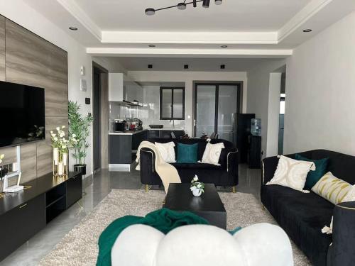 Kingsley Manor Perry Suites