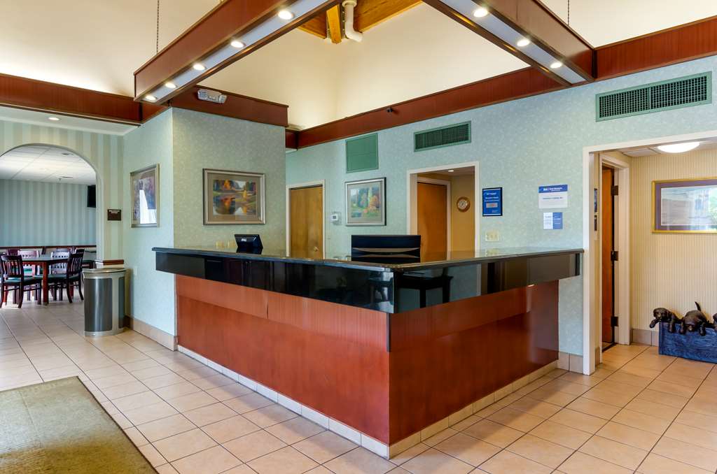 Best Western Staunton Inn - photo 2