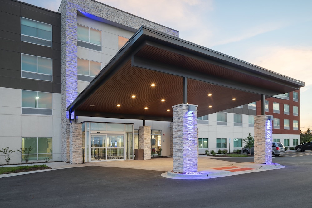 Holiday Inn Express & Suites Bourbonnais East Bradley by IHG — hotel in Bourbonnais