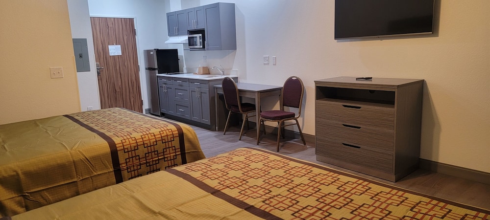 Texas Bungalows Hotel & Hotel Que at i35 Austin Pflugerville - photo 8