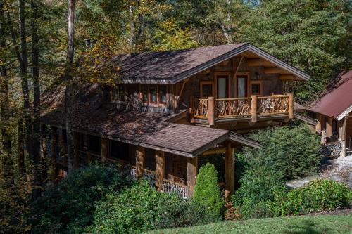 Red Stag Lodge at Eagles Nest — 4-Star Luxury Hotel in Banner Elk, United States