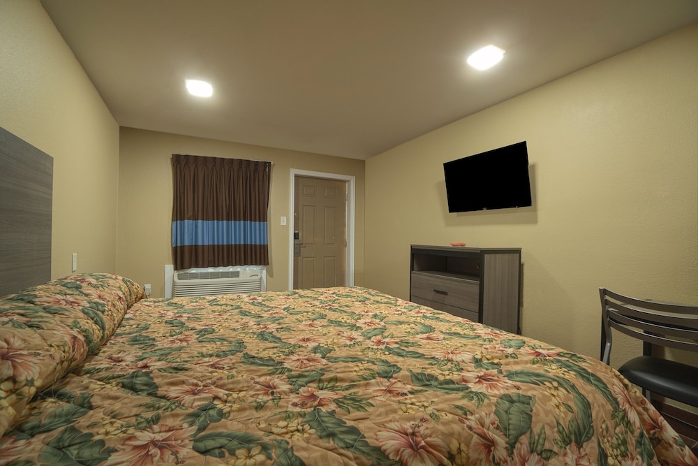 Days Inn by Wyndham Aransas Pass - photo 13