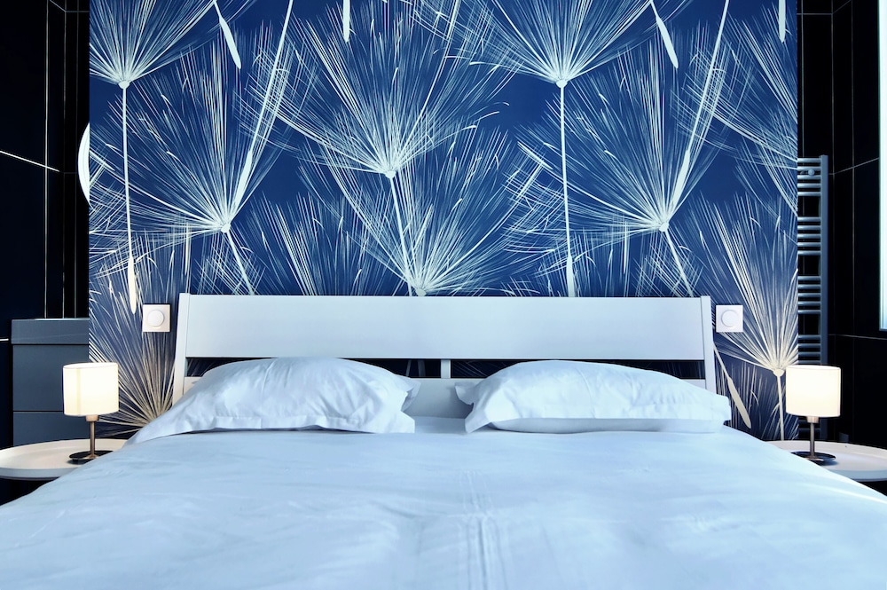 NuitéeJour Niort Centre Ville in Niort, France