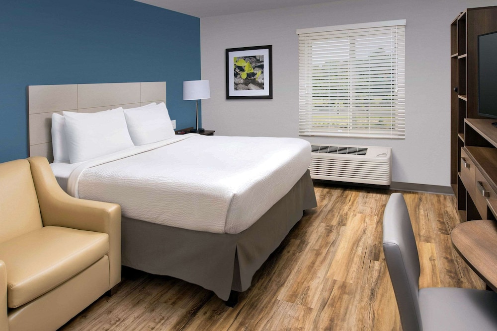 WoodSpring Suites Cherry Hill - photo 4