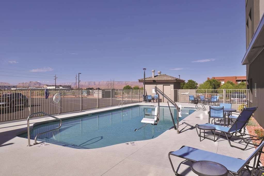 La Quinta Inn & Suites by Wyndham Page at Lake Powell - photo 18