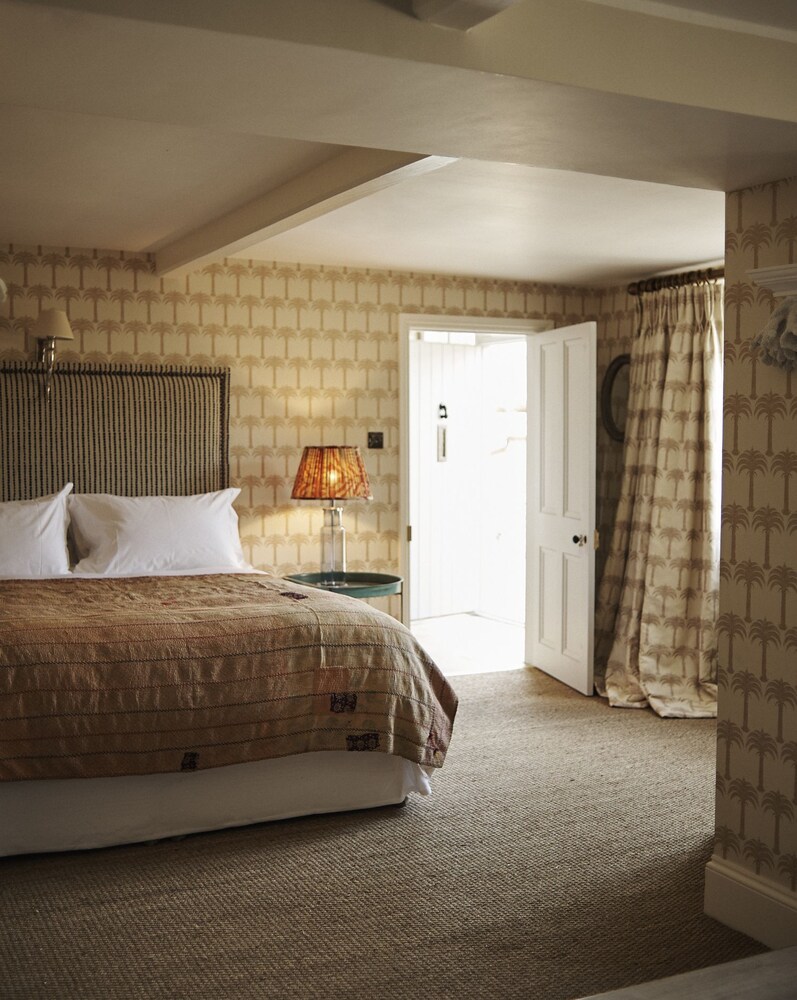 The Bull Inn - carbon neutral hotel in Witney