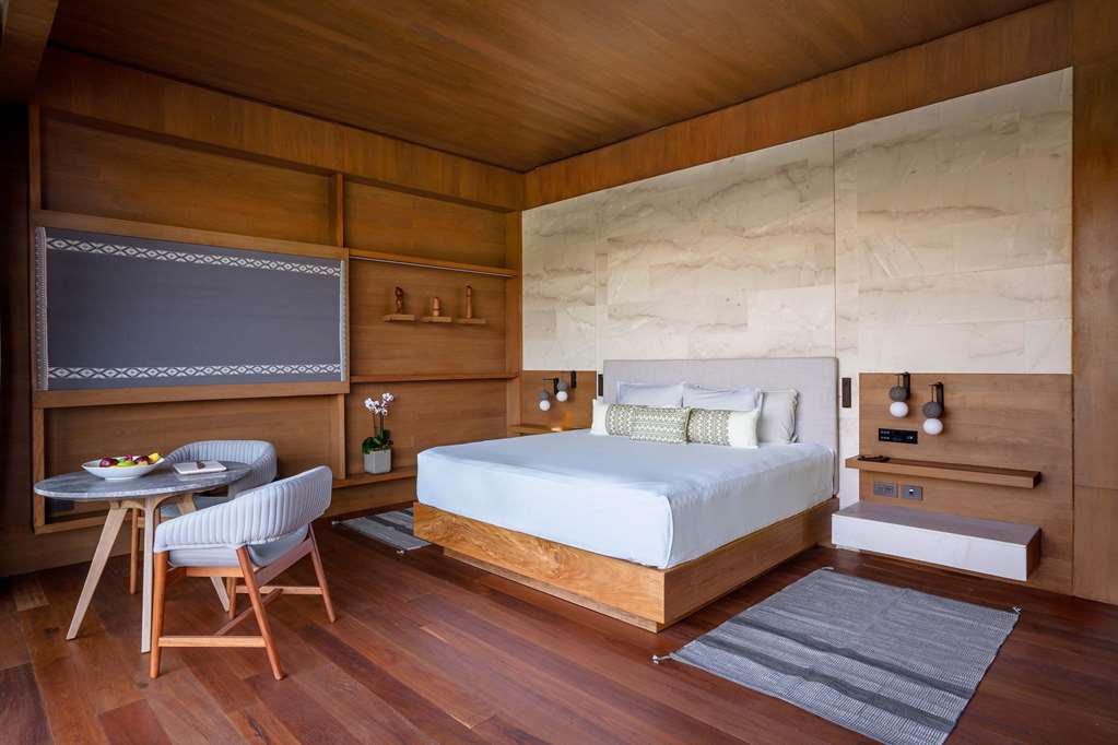 Lagoon and Sunset Rooftop Pool Villa - Bedroom