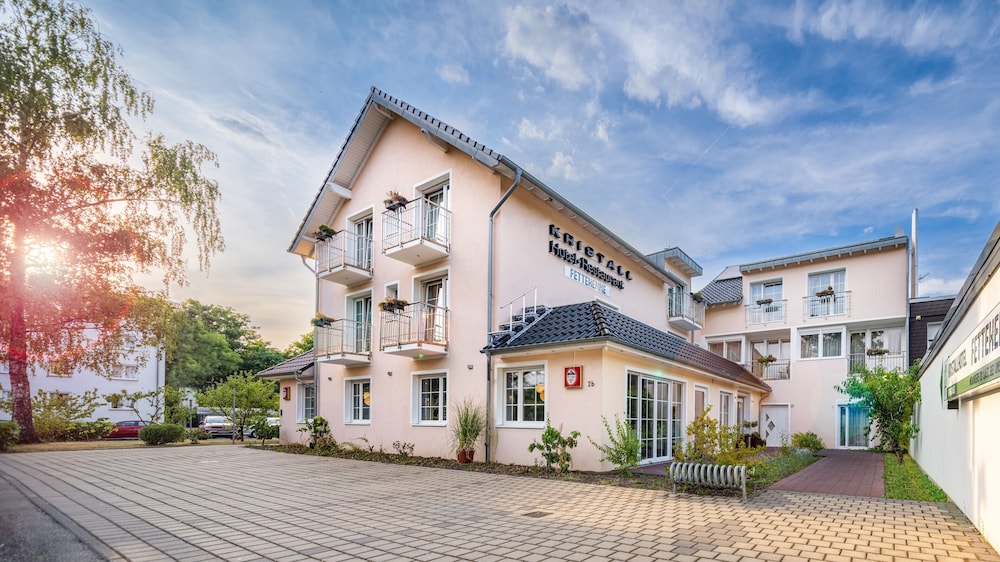 Hotel Kristal - carbon neutral hotel in Leverkusen