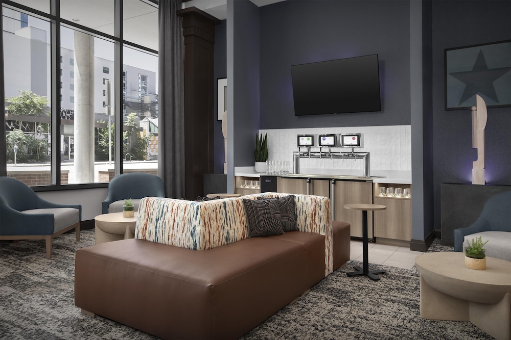 Hampton Inn & Suites Austin @ The University Capitol - photo 5