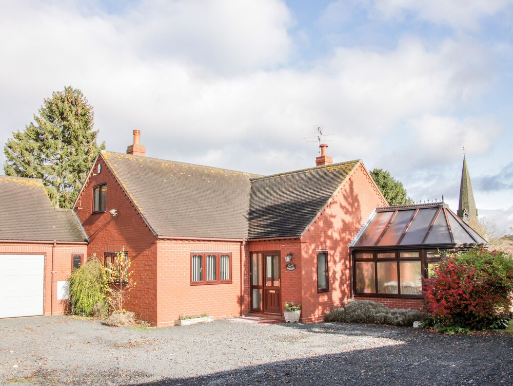 Court Farm — hotel in Kidderminster