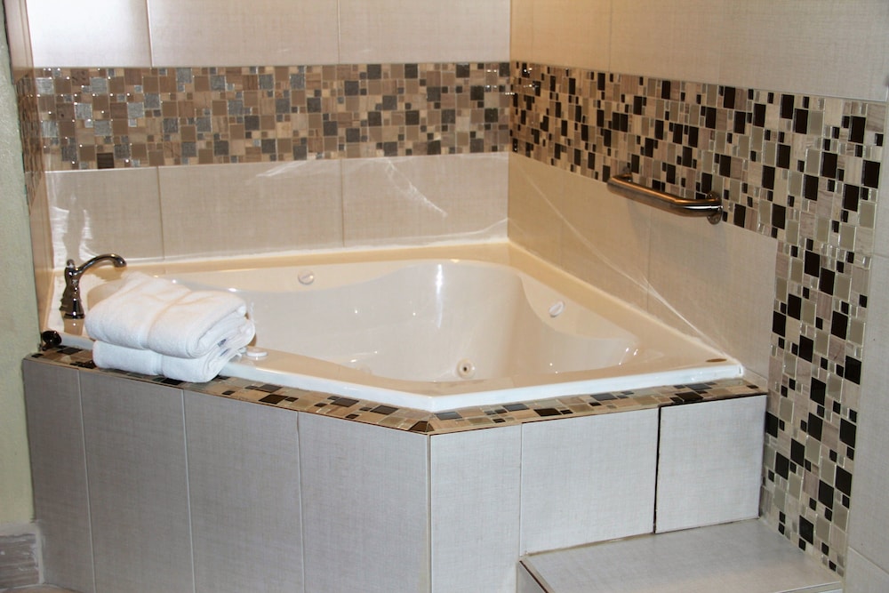 Baymont by Wyndham Stevens Point - photo 45