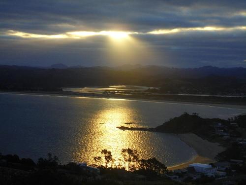Ocean Purring Views - carbon neutral hotel in Unknown City