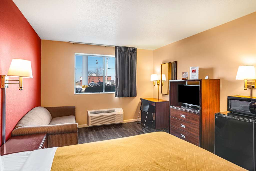 Econo Lodge Princeton - photo 15