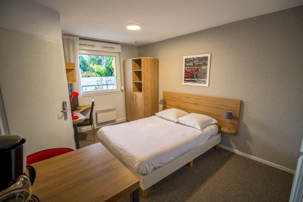 Appart'Hôtel Reims Le Champ de Mars