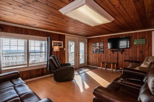Heather Leigh by Oak Island Accommodations - photo 16
