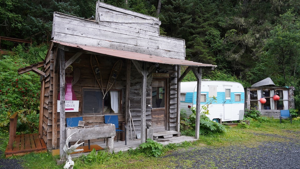 Nauti Otter Inn - photo 13