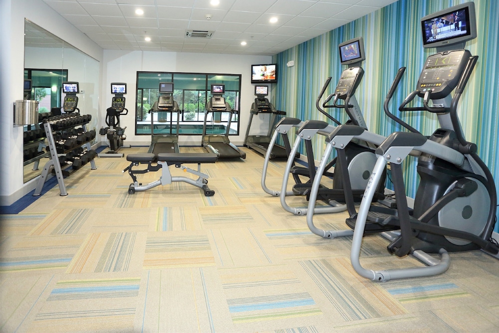 Holiday Inn Express & Suites Newport News by IHG - photo 15