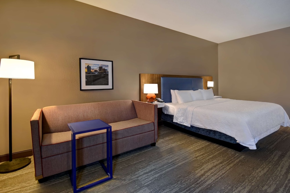 Hampton Inn Birmingham Colonnade 280 - photo 29