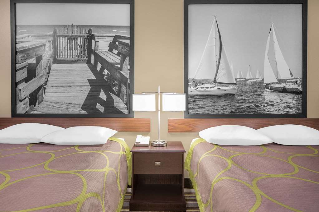 Super 8 by Wyndham Bay St. Louis - photo 9