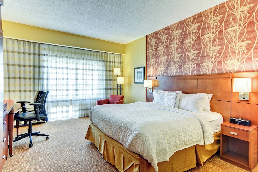 Courtyard by Marriott Bridgeport Clarksburg - photo 17