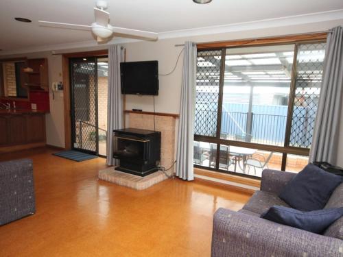 Middlerock Retreat — Lake Cathie — photo 3