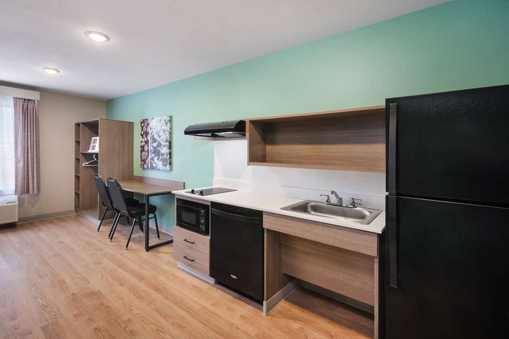 ECHO Suites Extended Stay by Wyndham Dallas Plano Frisco - photo 26