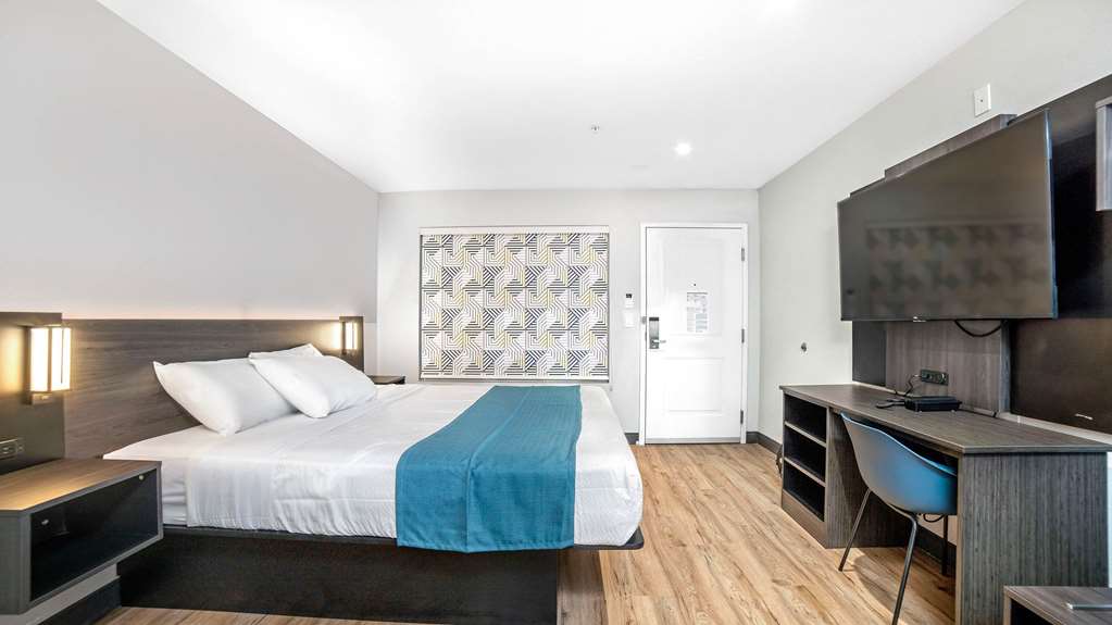 Studio6 Suites Stockton CA Waterfront - photo 20