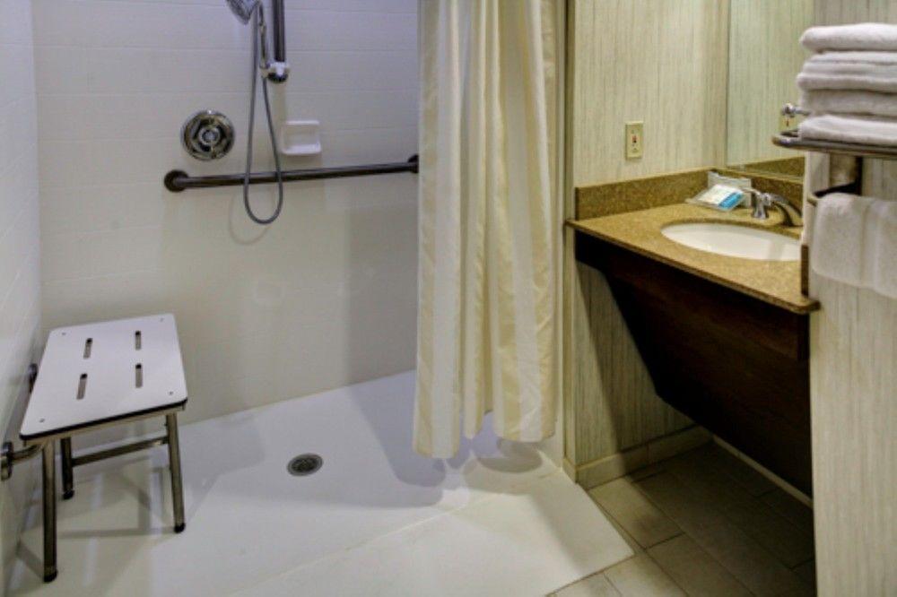 Hilton Garden Inn Overland Park - photo 20