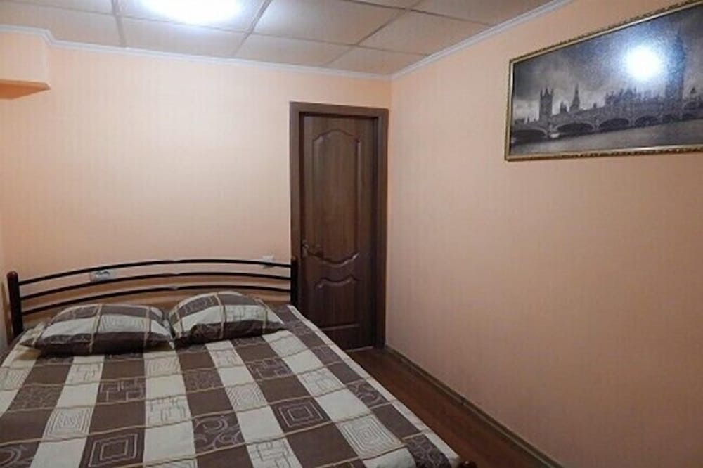 Yuzhny Hotel in Kramators'k, Ukraine