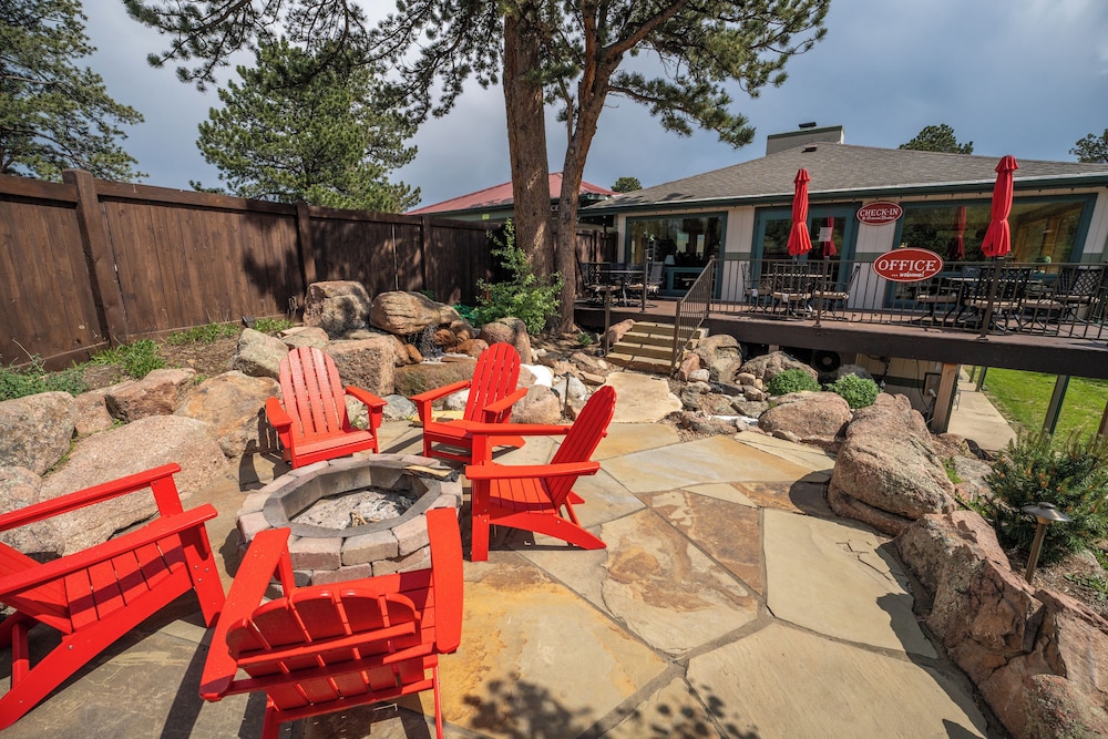 Estes Mountain Inn - photo 4