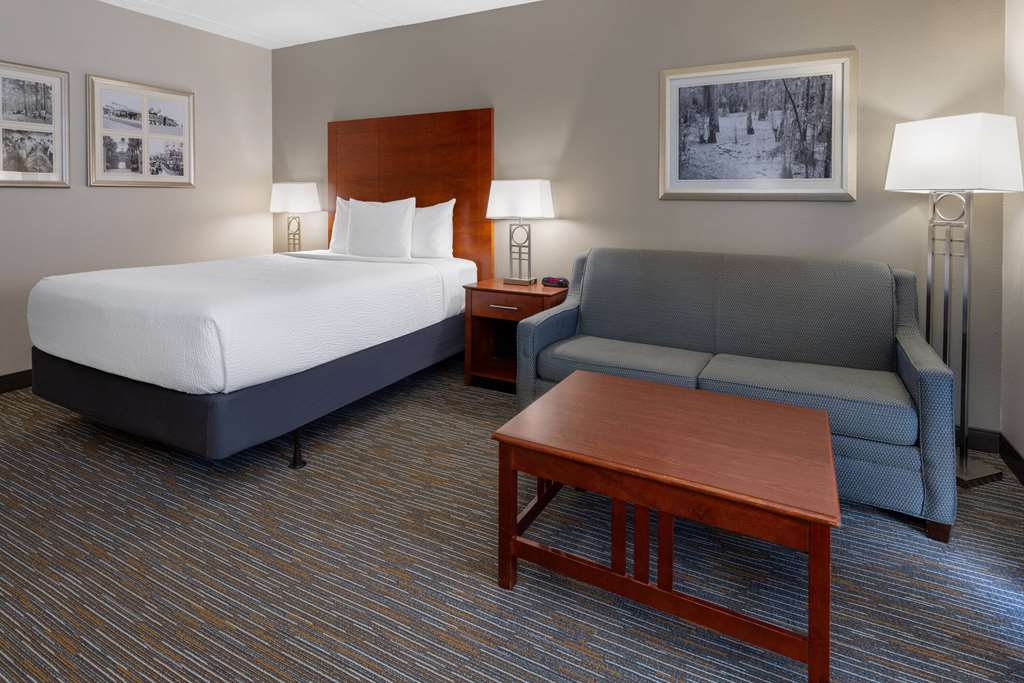 Wingate by Wyndham Valdosta Moody AFB - photo 34