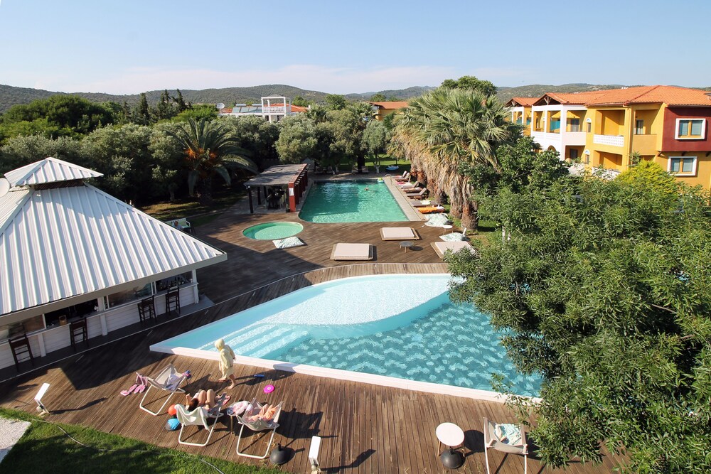 Despotiko Apartment Hotel & Suites — hotel in Sykia