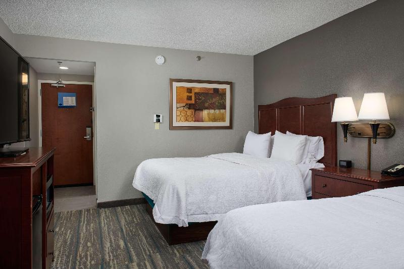Hampton Inn Atlanta NW Cumberland - photo 13