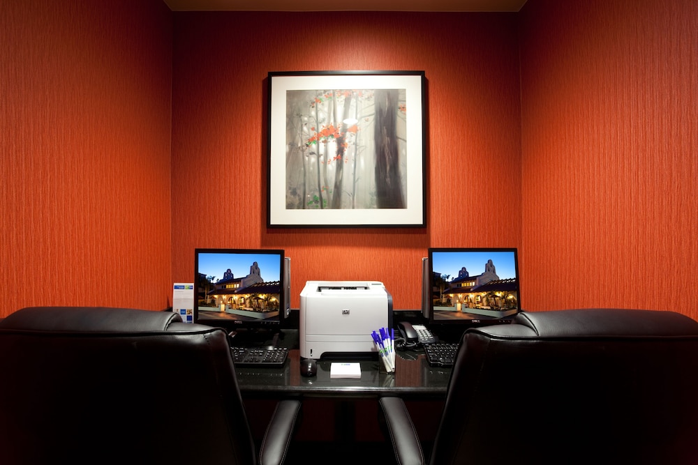 Holiday Inn Express San Clemente N Beach Area by IHG - photo 22