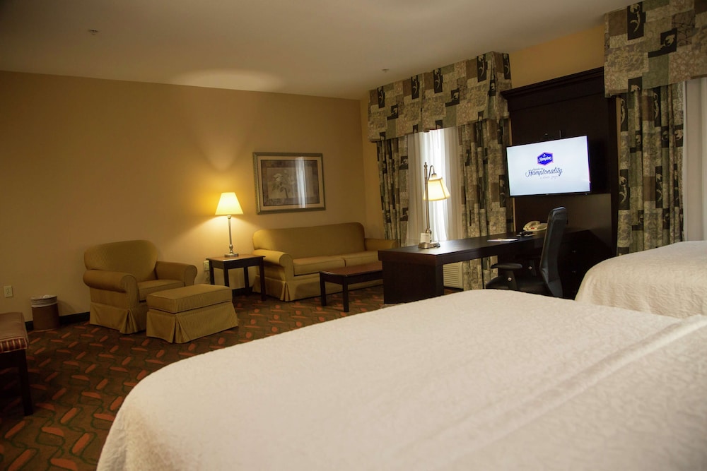 Hampton Inn & Suites Houston Rosenberg - photo 8