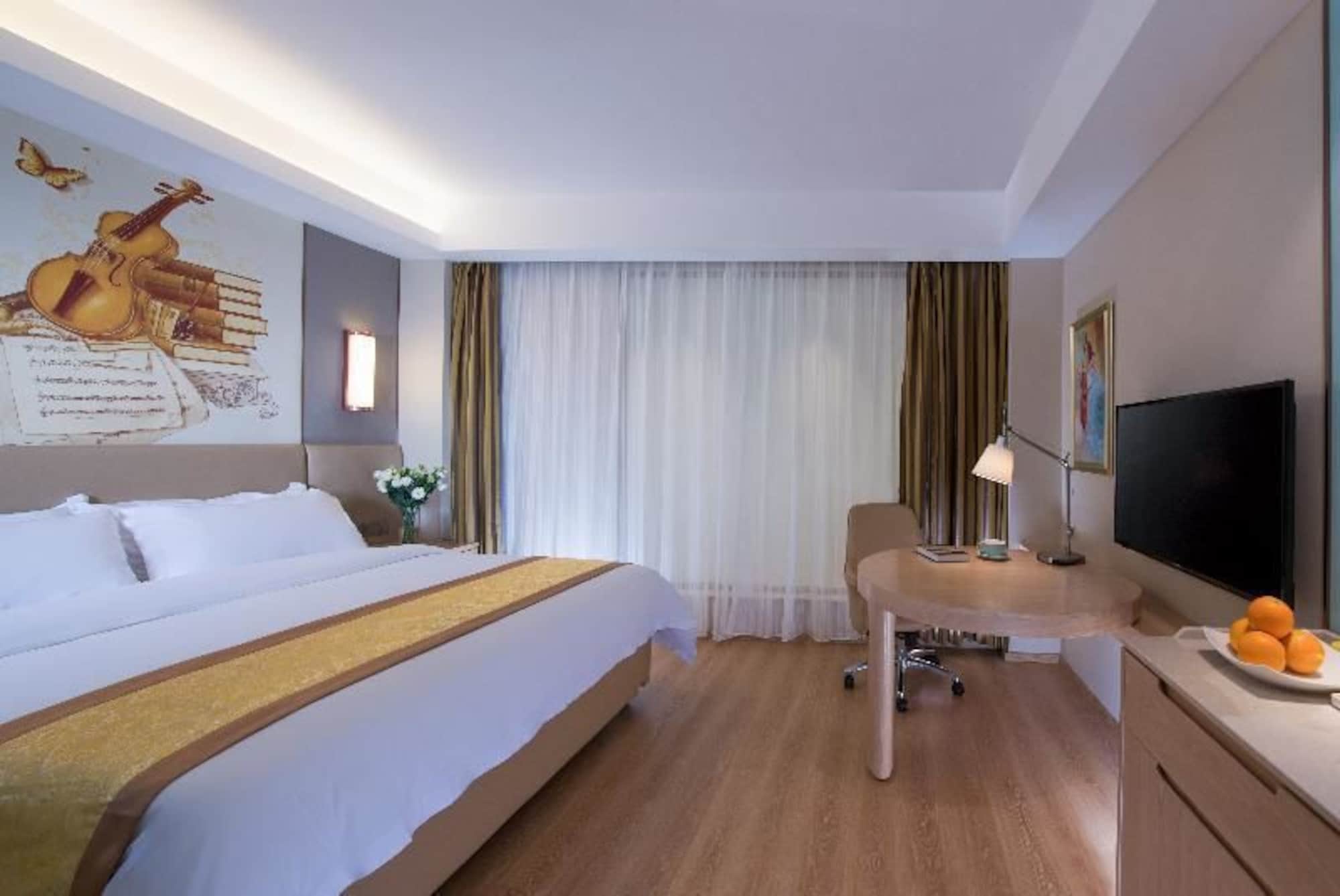 Vienna International East Railway Station — 4-Star Luxury Hotel in Hangzhou, People's Republic of China