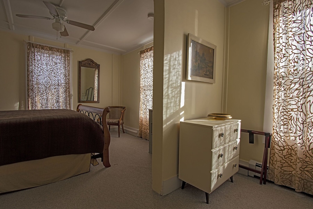 The Woodbine Inn - photo 25