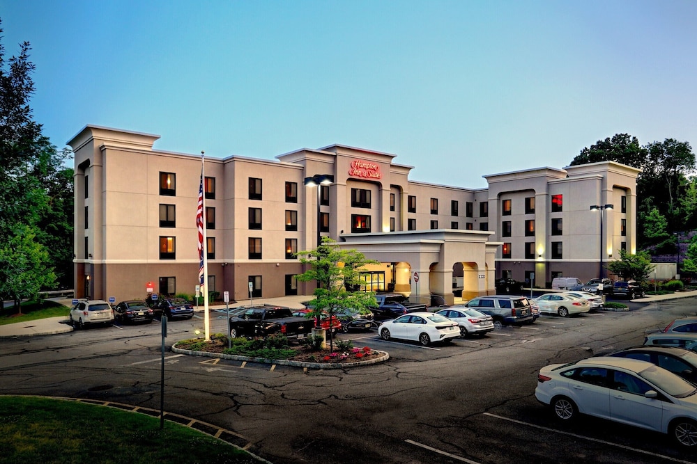 Hampton Inn & Suites Parsippany North - photo 41