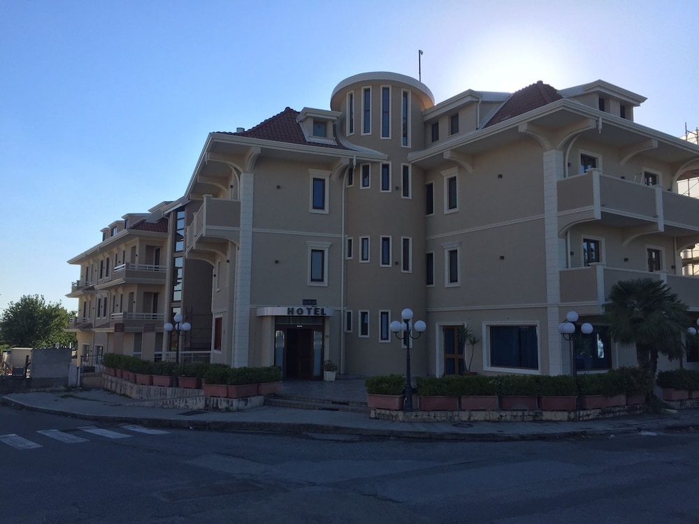 Aer Hotel Phelipe — hotel in Lamezia Terme