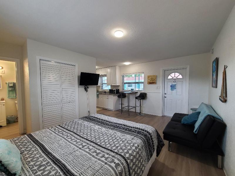 Sun Island Motel - photo 121