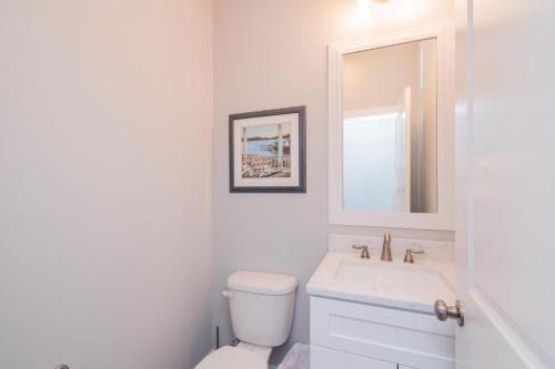 Pappys Place by Oak Island Accommodations - photo 4