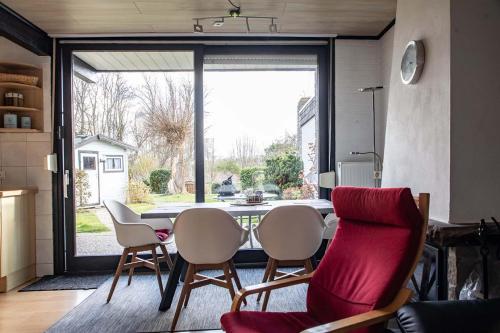 Haus hinter dem Deich Tossens — 4-Star Luxury Hotel in Butjadingen, Germany